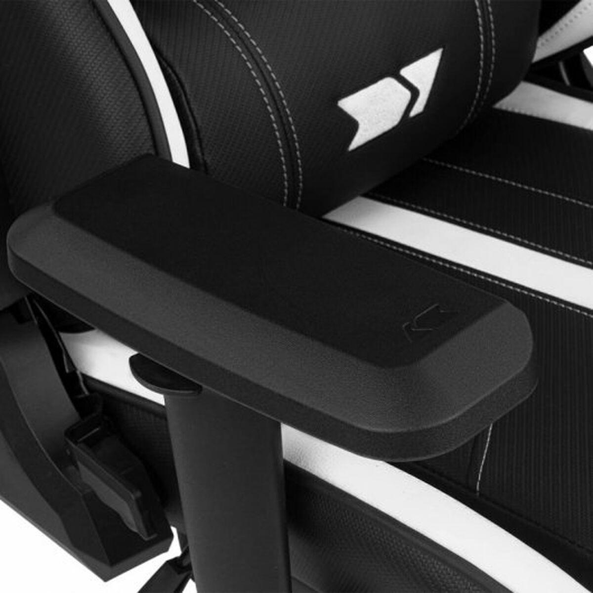 Gaming Chair DRIFT DR350  White